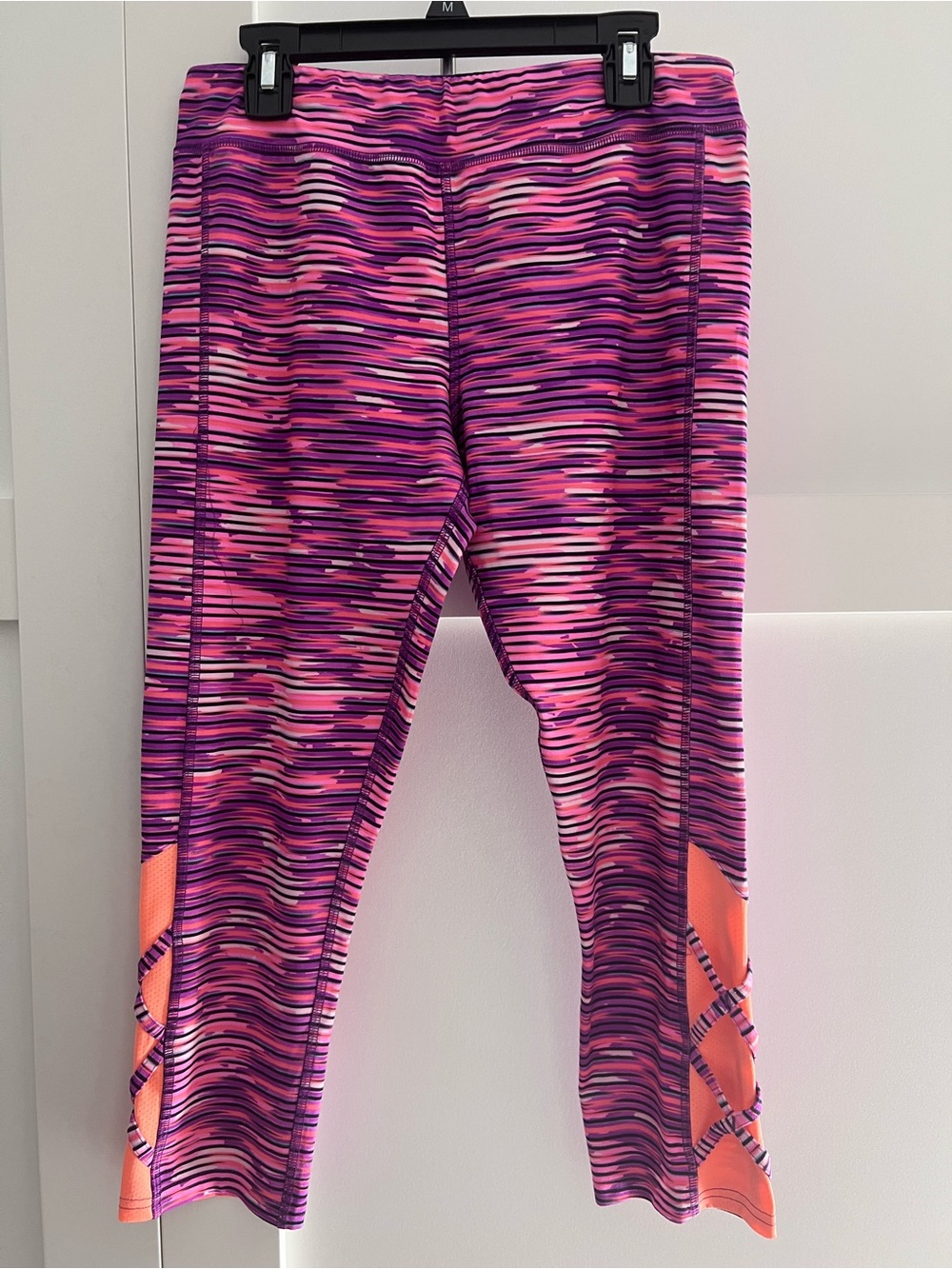 Girls XL (14-16) Abstract Athletic Leggings in Pink, Purple & Orange